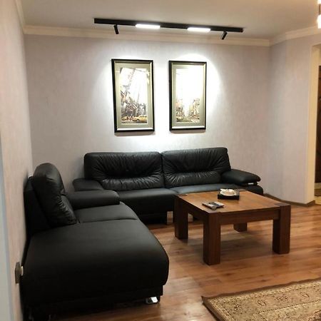 Stylish Apartments In The Heart Of The City! Tasjkent Exteriör bild